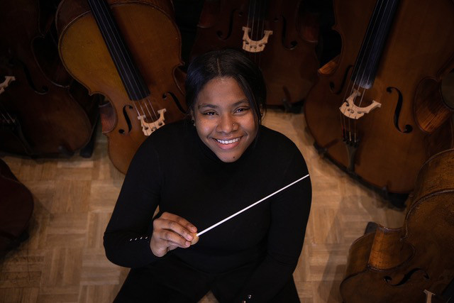 Dirigentin Glass Marcano